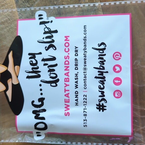 Daisy Chain Headband | Yellow | 3/8 Inch - Picture 3 of 3